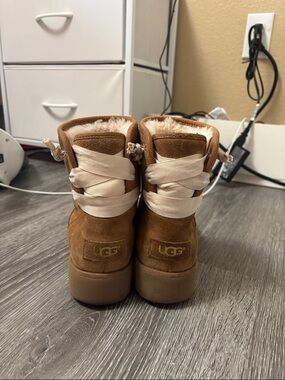 Woman’s Classic Suede Short Winter Boots - Chestnut Brown